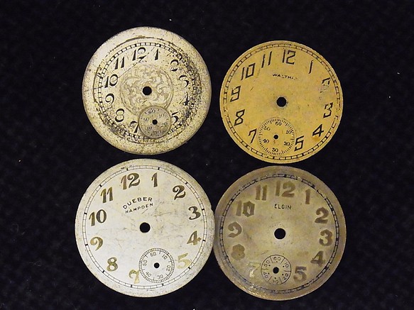 本物志向。古い腕時計の文字盤のみ4枚セットです。JW -247 1枚目の画像