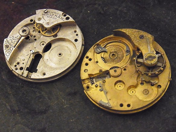 古い懐中時計のジャンク品2点セットです。 JW -258 1枚目の画像