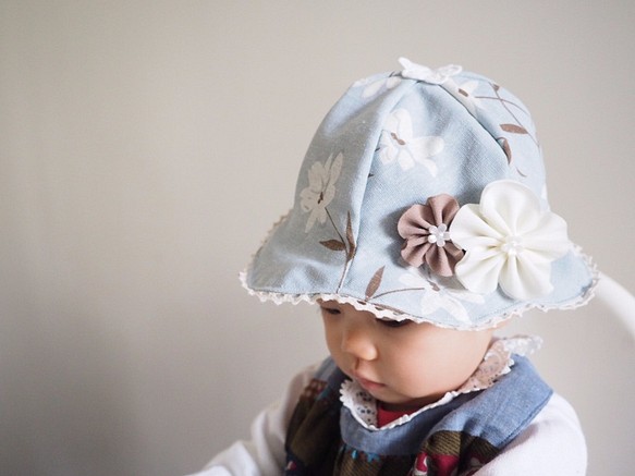 手工製作雙面防風防曬棉質帽子 適合成人小孩嬰兒 清雅小白花圖案 第1張的照片