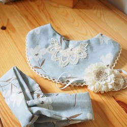 手作りのスカーフエレガントな小さな白い赤ちゃんのヘアバンド、ヘアバンドのお母さんのギフト父親のスーツ 1枚目の画像