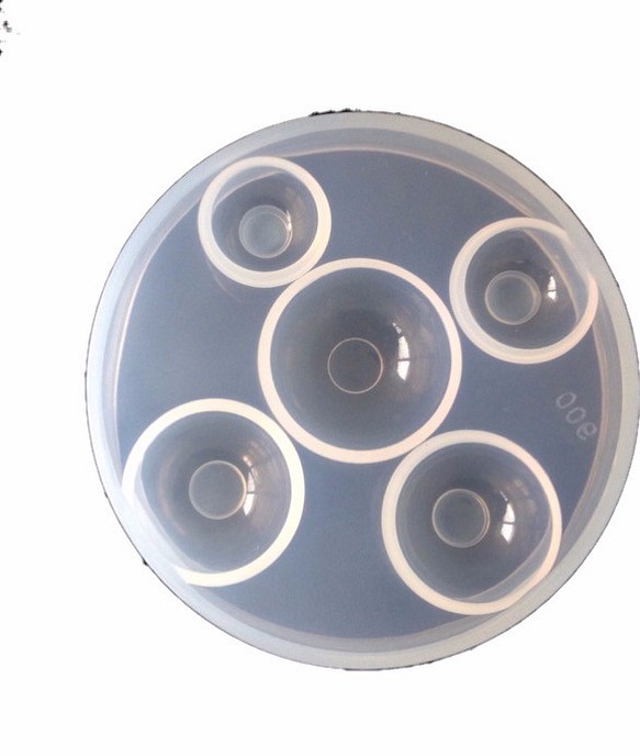 シリコンモールド 高透明タイプ 5穴 半球 （大） 型 ビー玉 シリコンモールド 1枚目の画像