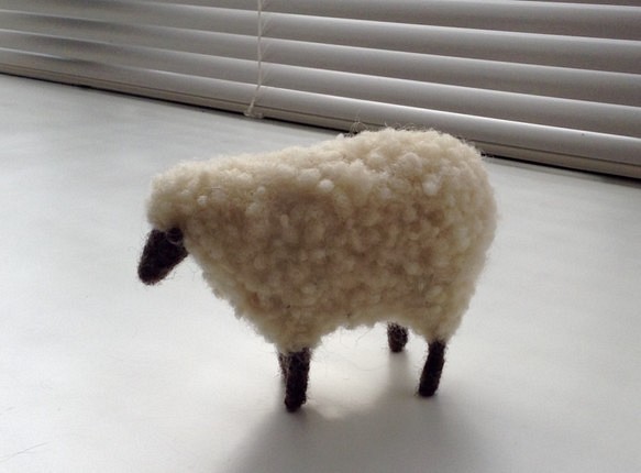小さな羊（かおりんさんオーダー５匹セット） 1枚目の画像