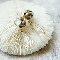 Minimily - 貴妃 - 水晶珍珠垂吊耳環 (醫療用不鏽鋼抗敏耳針 / 耳夾) 第1張的照片