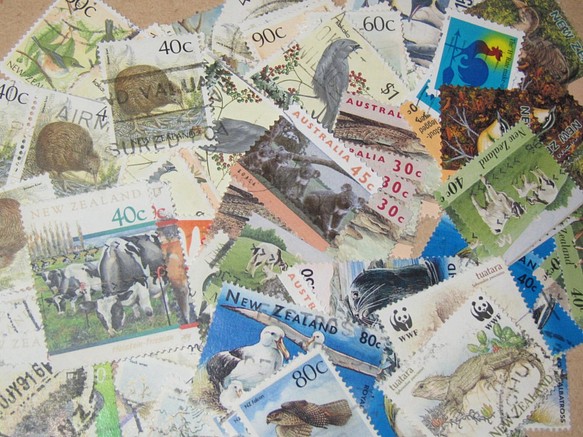 《材料》使用済み海外の切手１００枚（動物シリーズ） 1枚目の画像