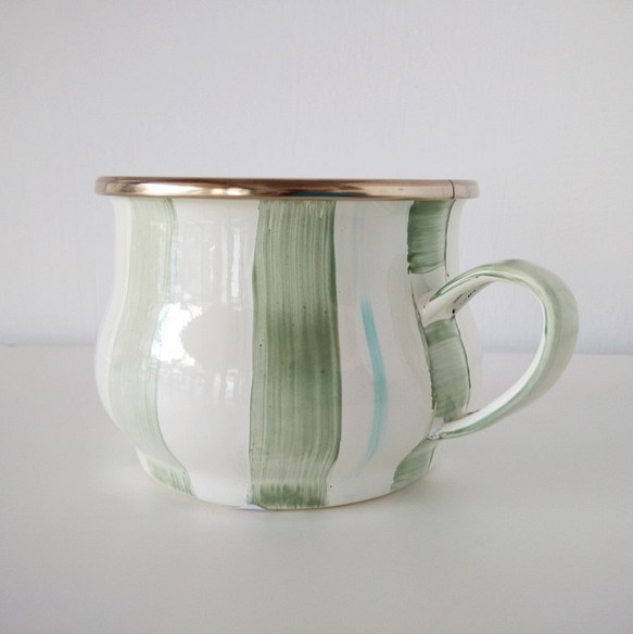 彩繪琺瑯綠色條紋茶杯 第1張的照片