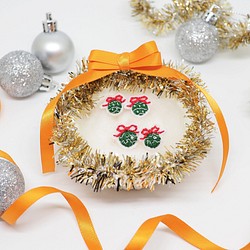 聖誕系﹣聖誕球 手工刺繡耳環．可客製化 第1張的照片