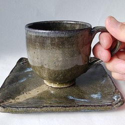 きれいな飴色のコーヒーカップ 1枚目の画像