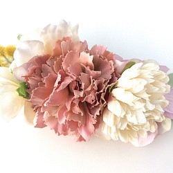 春の花束のバレッタ　ピンク×アイボリー 1枚目の画像