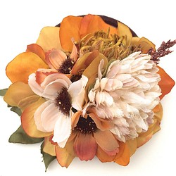 野原の花束の髪飾り　ベージュオレンジミックス 1枚目の画像
