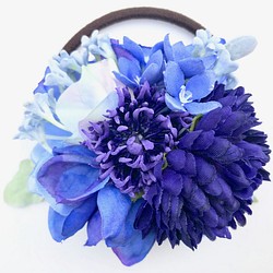 マムと小花の髪飾り　ロイヤルブルー 1枚目の画像