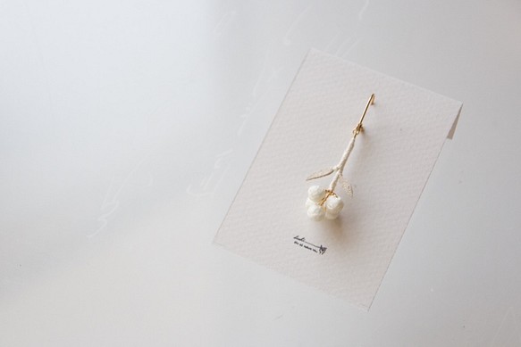 ito hana pierce/earrings(片耳用・airy) 1枚目の画像