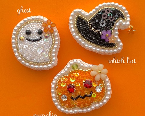 ビーズ刺繍♡ハロウィンのブローチセット