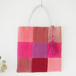 送料無料”いろいろピンク”のパッチワーク”小Bag"タッセル付き” 1枚目の画像