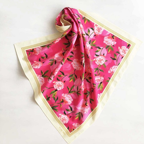 迷你圍巾“牡丹花園（牡丹/洋紅色粉紅色）”（棉） 第1張的照片
