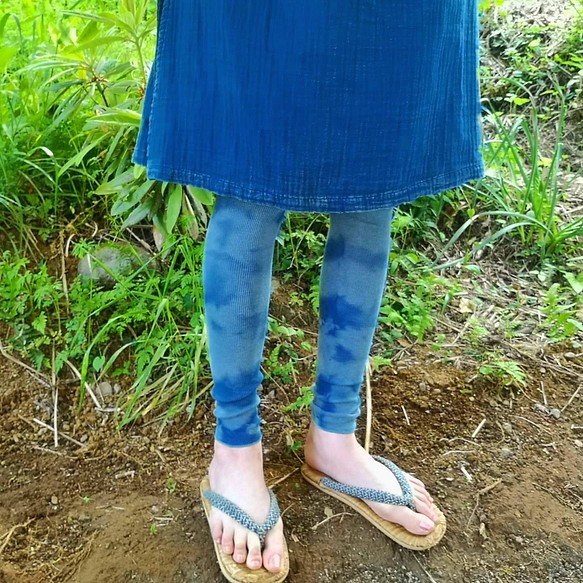 【受注生産】藍染めorganic cotton patterned leggings*草木染めレギンス／やみつきスパッツ 1枚目の画像