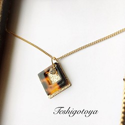 square tortoiseshell necklace 1枚目の画像