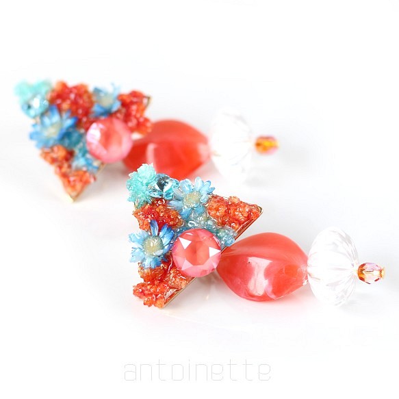 Triangle Flower clip earrings "Juicy Orange" 第1張的照片