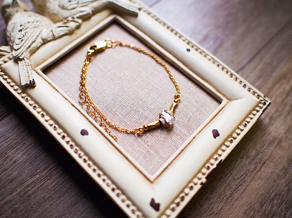 LIULIUYA【幸福】鋯石黃銅設計款手環 (經典鍊) 第1張的照片