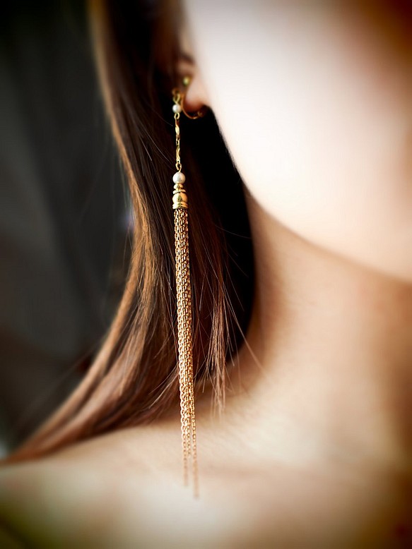 【豐收】黃銅鍊流蘇珍珠耳環 第1張的照片