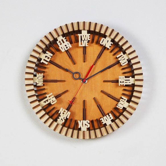 「ウィール」木製掛け時計 1枚目の画像
