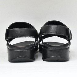 女式皮涼鞋開口魔術貼可調節厚底輕質真皮黑色 S002 第5張的照片