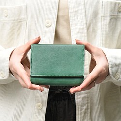 [50% 折扣] 雙折錢包迷你錢包緊湊型真皮手掌大小綠色 HAW006-MO 第1張的照片