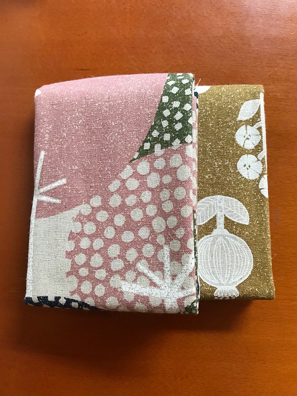 カットクロス15綿麻キャンバス【ハミングバード】ピンク&モカ2枚セットはぎれハギレ 1枚目の画像