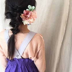 ダリアと紫陽花のコサージュ♡ 1枚目の画像