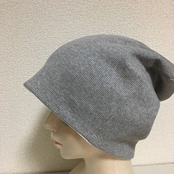 リブカットソー素材の帽子 ライトグレー 1枚目の画像