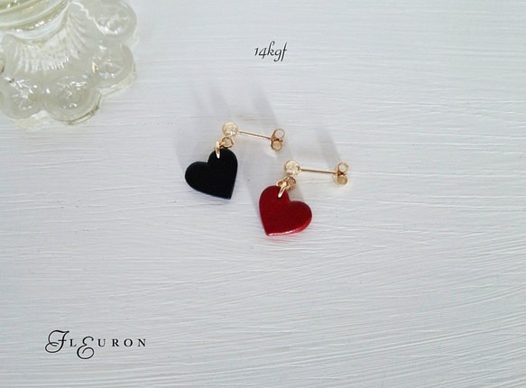 14k gold filled small heart earrings（釘狀耳環） 【Dark red×Black】 第1張的照片