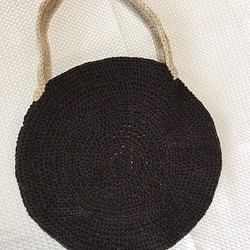 手編みの丸型トートバッグ 1枚目の画像