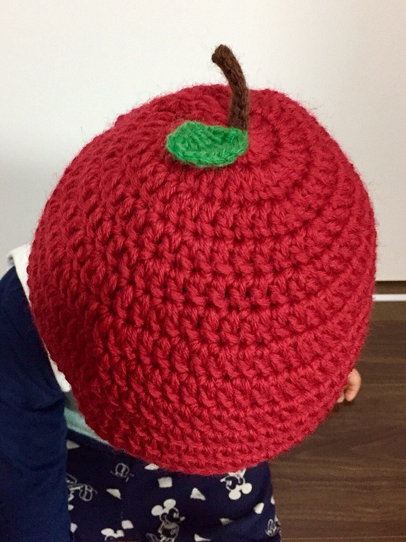 りんご帽子 1枚目の画像