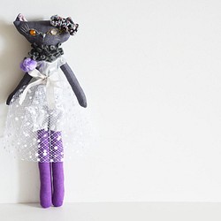 プペ  ネコのお人形　女の子 「おしゃれ大好きなパリジャンヌ 紫猫ミヌン」プレゼントにも 1枚目の画像