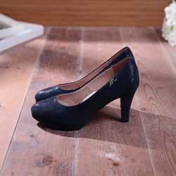 Bella-ブランド青黒 - マイクロチップレザーハイヒールの靴 1枚目の画像