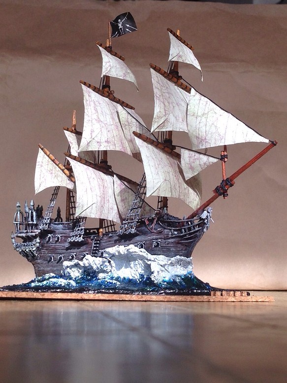 帆船ミニチュア模型 海賊船 置物 Tamtamkoubou 通販 Creema クリーマ ハンドメイド 手作り クラフト作品の販売サイト