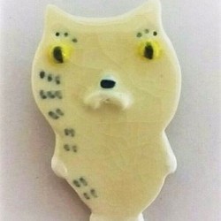 シリーズ三種　陶磁器ブローチ　猫 1枚目の画像