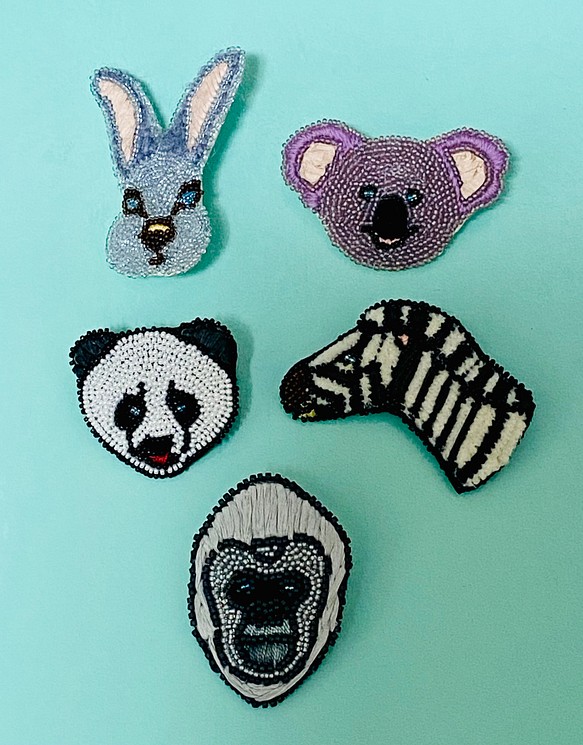 チャーミングなシマウマのブローチ☆動物刺繍☆オートクチュール刺繍