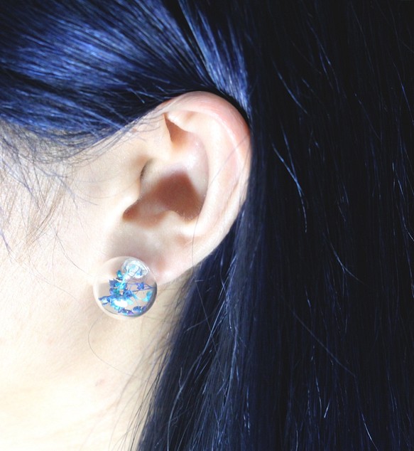 玻璃球小花耳環 －湛藍地中海 －永久花，滿天星 第1張的照片