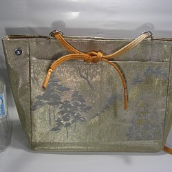 着物帯バッグ　金糸風景樹木文様　「松尾」　ｍ06 1枚目の画像
