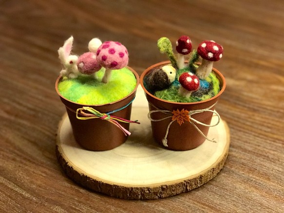治療的な願いは小さな鉢植えのキノコ、手作りのウールフェルト（Hedgehog / Rabbitシリーズ） 1枚目の画像