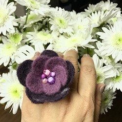 紫色羊毛氈小花戒指 第1張的照片