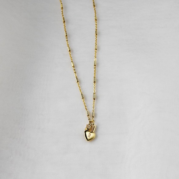 心鎖黃銅鋯石鎖骨鏈 頸鍊 第1張的照片