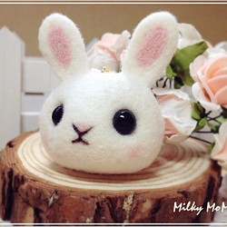 【奶油毛毛】羊毛氈可愛夢幻粉紅小兔兔 小兔子 手機吊飾 耳機塞 防塵塞 鑰匙圈 生日禮物 第1張的照片