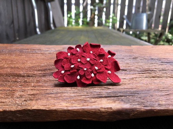 革花のスリーピン タマゴサイズ ローズレッド 1枚目の画像