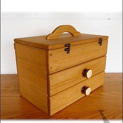 お裁縫箱（ローズ柄のつまみ・オーク色、自然な茶色・アクセサリー収納・コスメBOX） 1枚目の画像