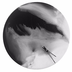 エンジェルウィング内・ブラックホワイト・クロックのn時計・ストップのnウォークの天使の羽 1枚目の画像