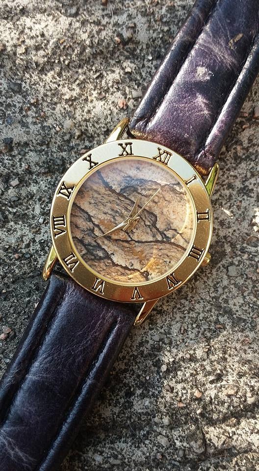 【Lost and find】天然石 文青 古董款 木紋石 中性 手錶 第1張的照片