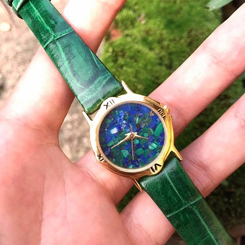 派手な 天然石 マラカイト ラピスラズリ さざれ 腕時計 腕時計 Bear Wan 通販 Creema クリーマ ハンドメイド 手作り クラフト作品の販売サイト