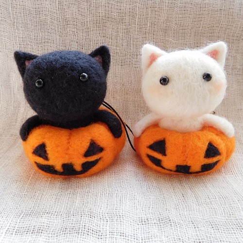 ハロウィンねこちゃんストラップ 羊毛フェルト ｍt Maru 通販 Creema クリーマ ハンドメイド 手作り クラフト作品の販売サイト