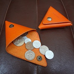 ヌメ革三角コインケース《オレンジ》 1枚目の画像